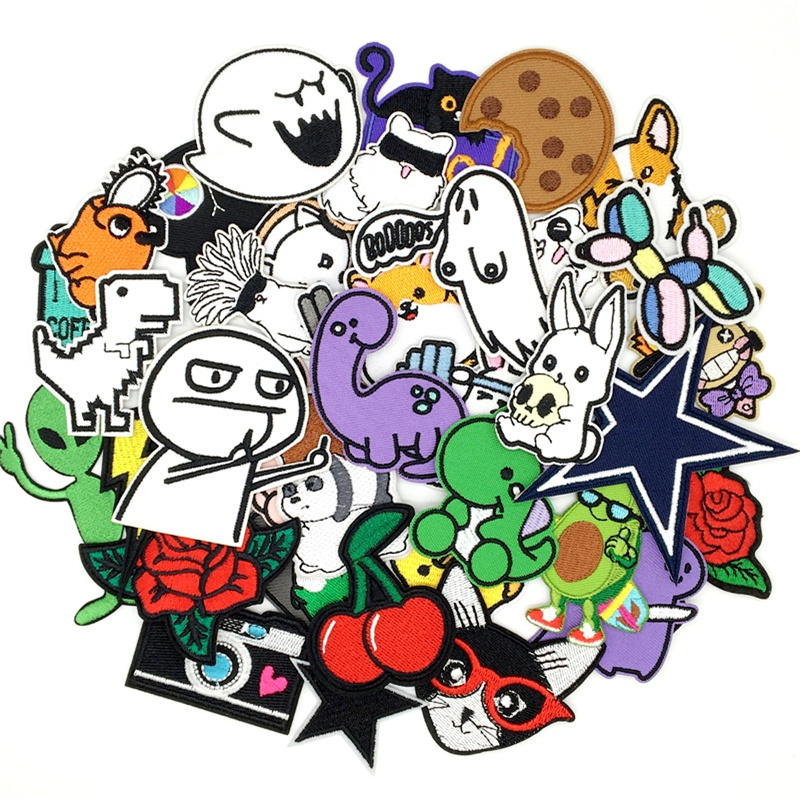Streetwear Brand Stickers - 10/15ชิ้นแผ่นผ้าเย็บปักลายการ์ตูนแบบสุ่มแผ่นรีดติดเสื้อผ้าอุปกรณ์ตัดเย็บแบบ DIY