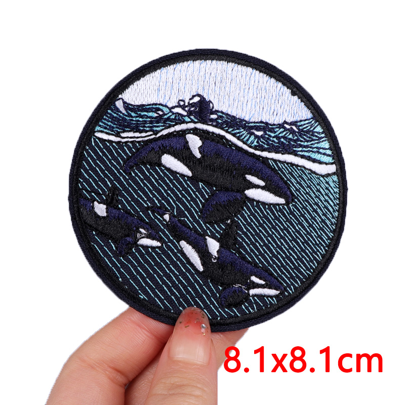 Wave/Dolphin Shark Patch กลางแ - Streetwear Brand Stickers บทวิจารณ์และราคา